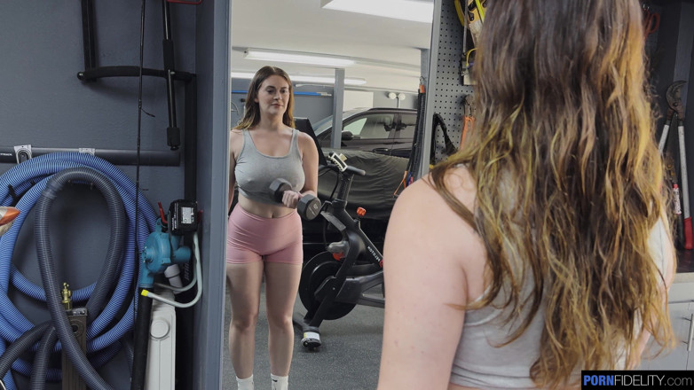 Pornfidelity: bare stanon vaali Lindsay Lee ke lie choot men viry...