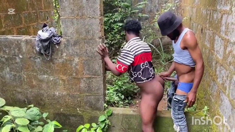 Chief_daddyy: Podívejte se, jak jsem šukal tohohle chlapce, když jel do vody