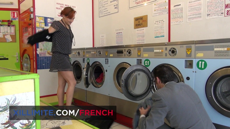 French girls at work: Sex v prádelně s francouzskou zrzavou sexy holkou
