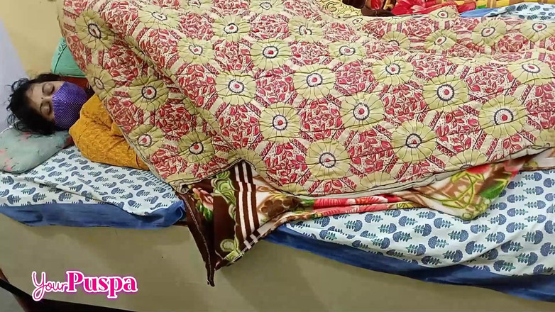 Your Puspa: Meu enteado estava por perto e me segurou fortemente me...