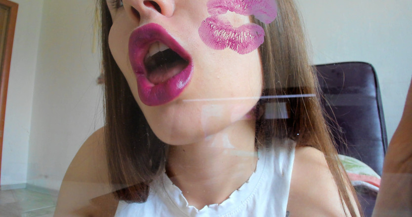 Rarible Diamond: Kisses और Lipstick Mark