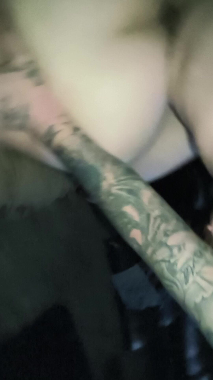 Nickyloves: Djupa slag i min krämiga fitta