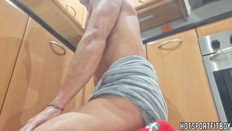 Hotsportfitboy: Hotsportfitboy Frotting Big Dick on Kitchen Counter - Loud Moans and...
