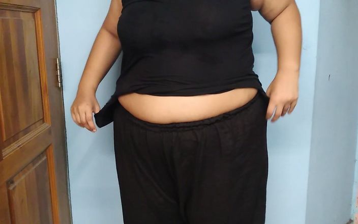 Aria Mia: Vestidos, relógios beta e depois a deixam - sexo em Calcutá