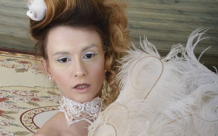 Bravo Models Media: Adele Unicorn Vit Venedig Cosplay Mask kostym