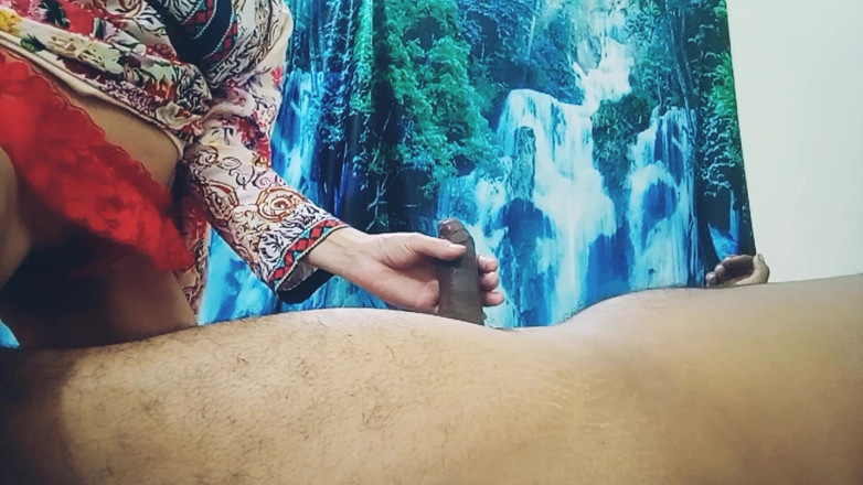 Bolly Karma: Großer schwanz fickt meine stiefschwester