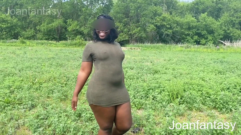 Joanfantasy: Mă fut în mijlocul unui câmp