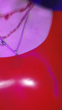 Bà chủ femdom cao su màu đỏ solo tôn sùng dominatrix eva latex bdsm máy bay bà già mông to nóng bỏng