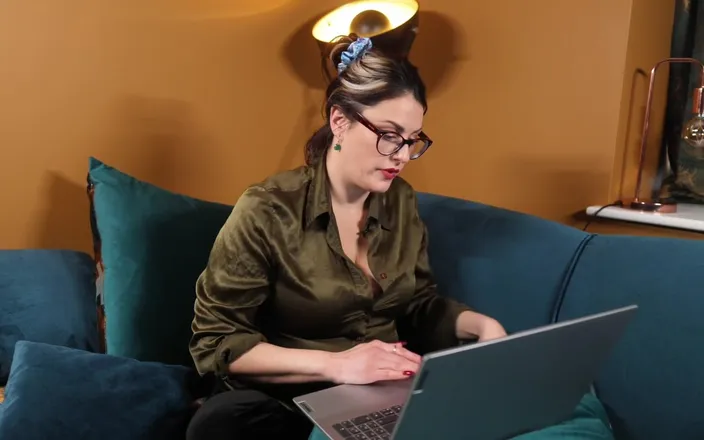 Countess diamond: Wife Finds Your Browsing History - Kink Shaming Humiliation