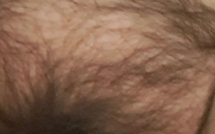Mommy big hairy pussy: 熟女の毛深いマンコ
