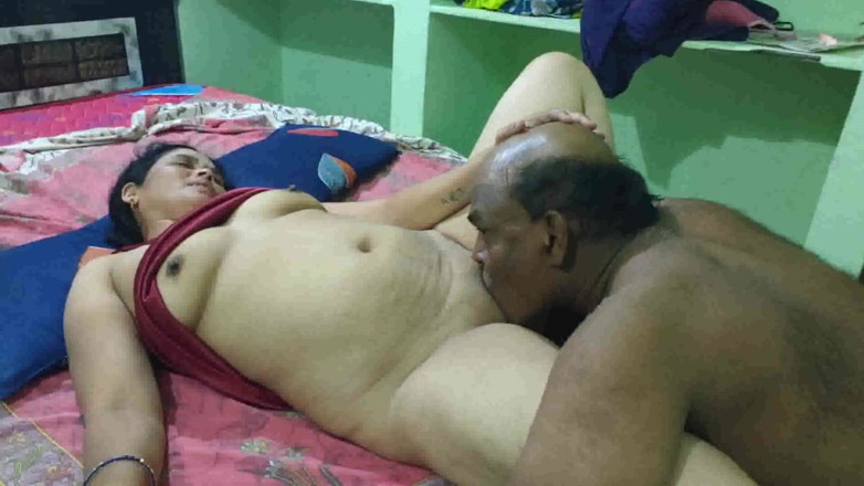 Sexy sindu: โคลสอัพกินหีเย็ด