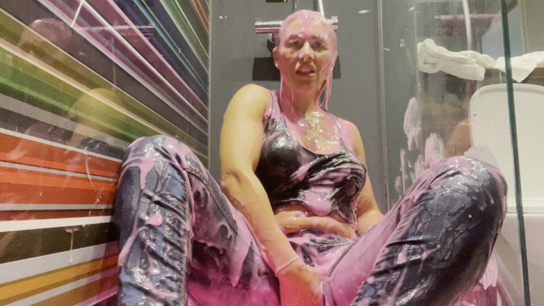 CALLIE ROKS: Callie Gets Pink Gunged