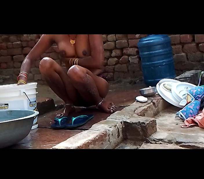 Akpk: Desi Bhabhi Kąpiel