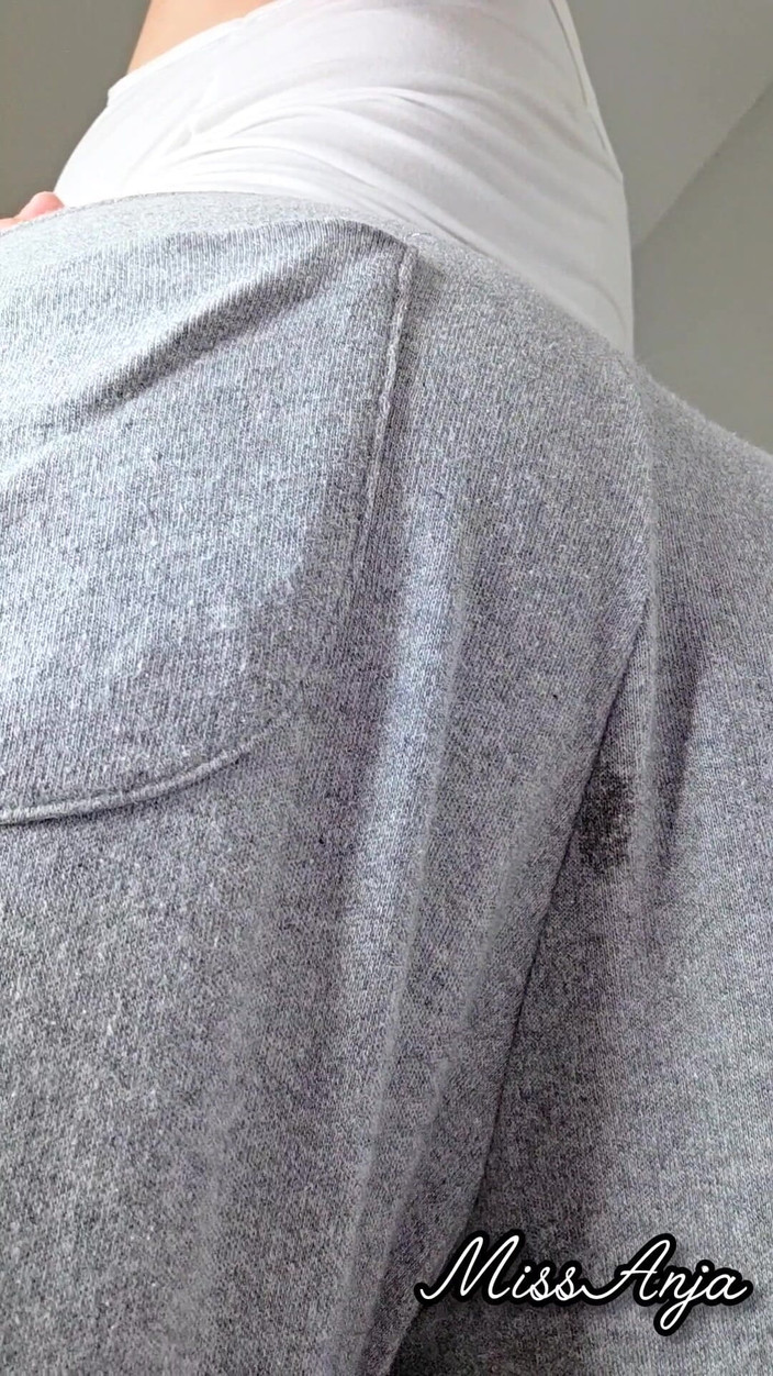 MissAnja_FH: 穿着我的灰色运动裤的大声