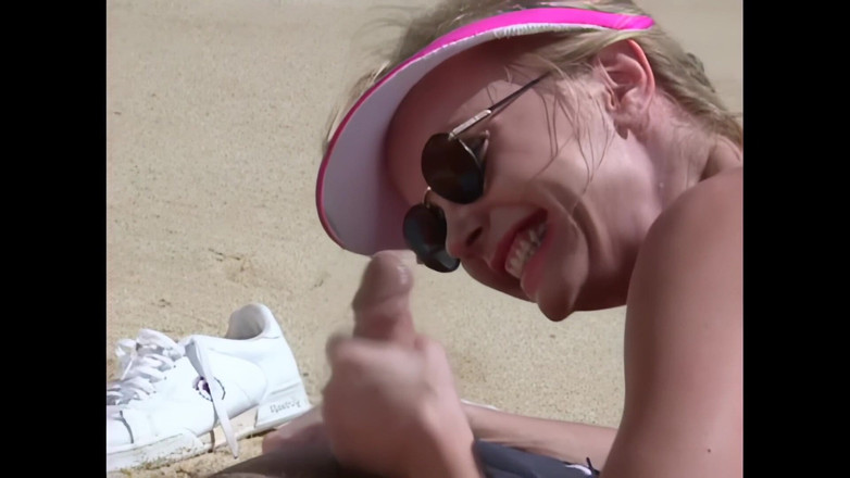 Blitzporn: Crystal Wilder Wird Am Strand Von Zwei Großen Schwänzen Hart...