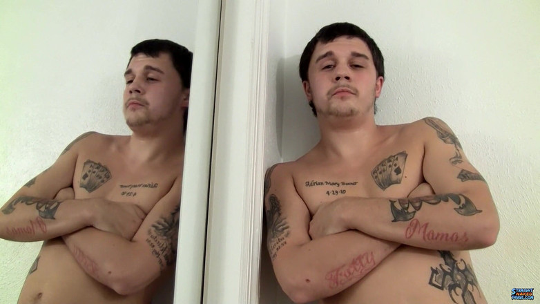 Straight naked thugs: Eddy有一个负荷给你