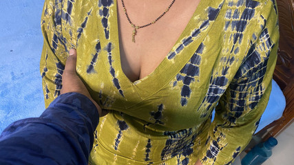 maya_ji23: Indický bhabhi velký zadek nadržená baculka šuká tvrdě zezadu