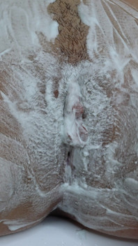 Holení přistávací dráhy! Intimní trimming kundičky! Detailní záběr na chlupatou kundičku!