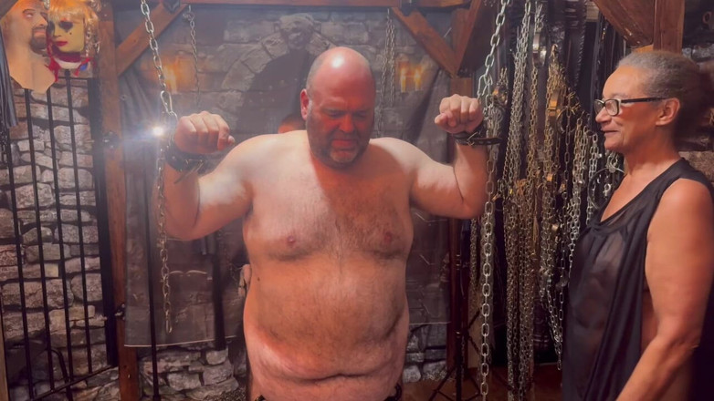 blackberrymilf: Lanisterbear sätts tillbaka i ball buster del 2