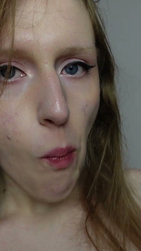 Asmr กินแอปเปิ้ลแก้ผ้า