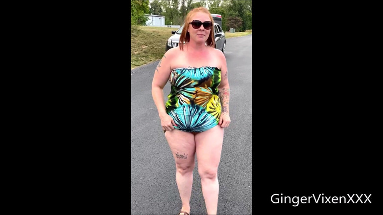 GingerVixen.XXX: Exibicionista de scooter piscando