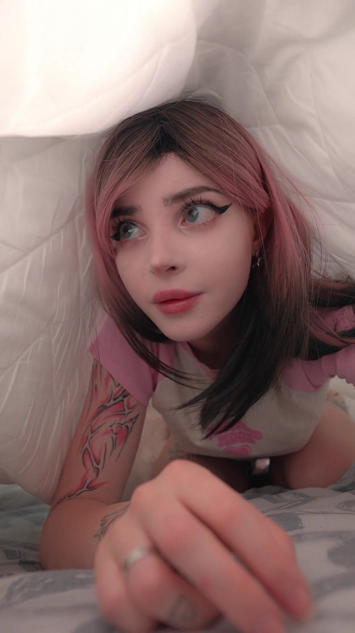 pinkloving: Stiefschwester gibt vor, meine sexpuppe zu sein und wird pOV...