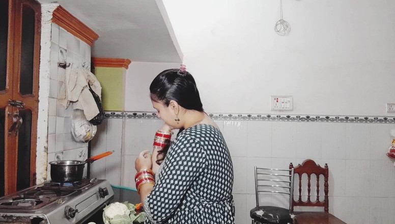 Puja555: Pijpbeurt en grote pik zuigen