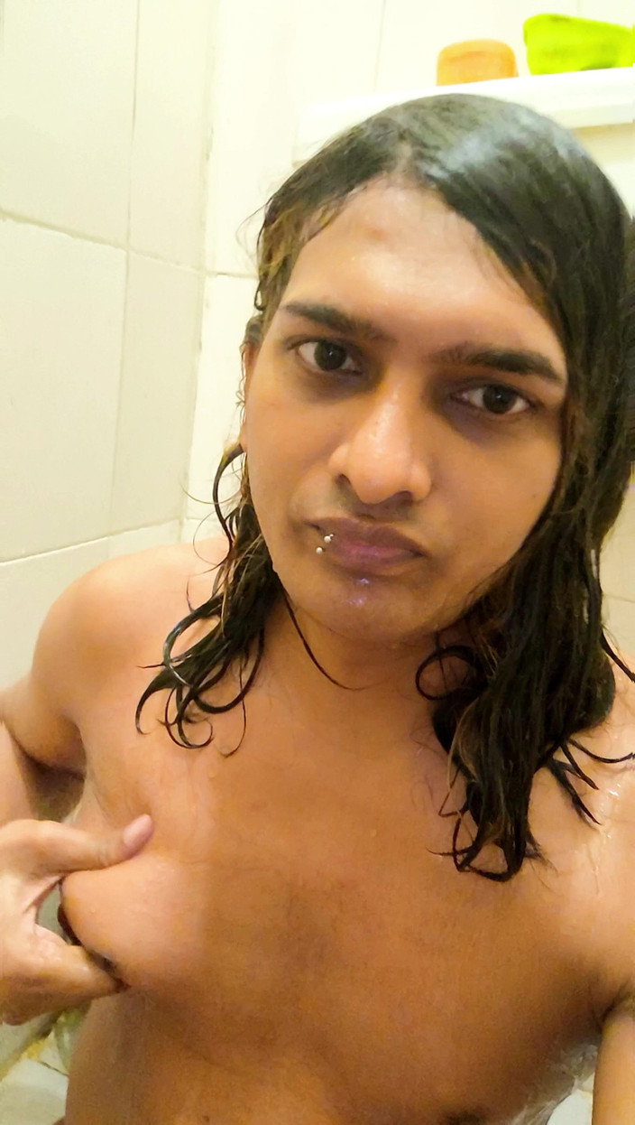 Zoyasazadai: Zoya Shezadi in vacanza oggi in un divertimento a casa...