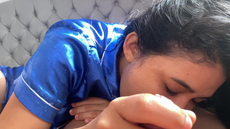 Yohamedi: 내 이복 여동생과 아침 오럴