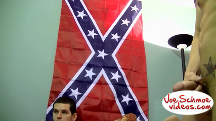 Joe Schmoe: Si imut brian dientot dari belakang sampai muncrat