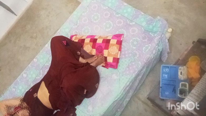 Bed: La sexy india de Uttar Pradesh follada en casa