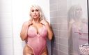 Nina Kayy: Nina Kay si dà piacere di sé nella lingerie rosa...