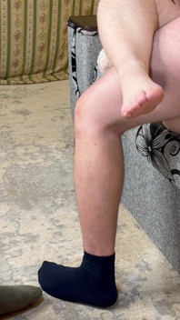Meine frau bekommt großen zucht-creampie in ihre haarige muschi vor mir - milchige mari