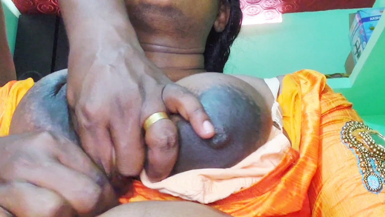 Desi Mohini: Un couple indien desi essaye le BDSM...