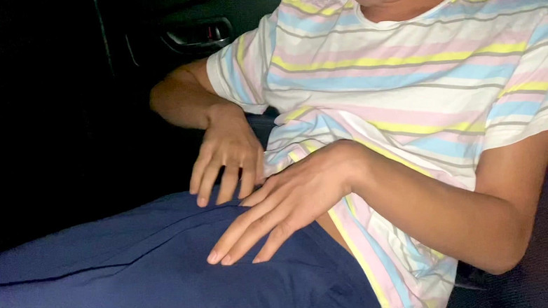 Eva Paradis: Băieți de 18 ani au supt-o pe Eva Paradis într-o mașină