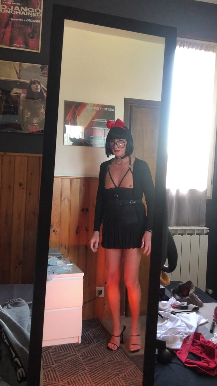 Andreina Naty: Prsa, piercing a chůze