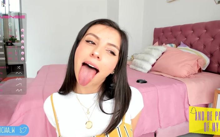 Cute Alice: 我一直想成为你最喜欢的虚拟婊子，你给我所有的打手枪并给我发热视频