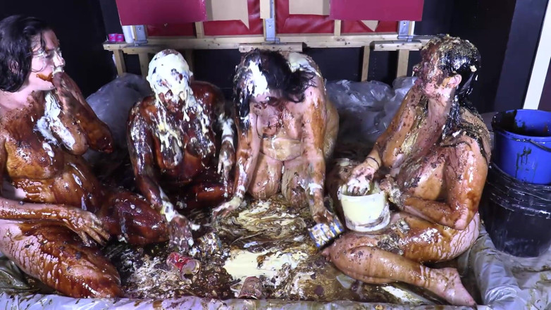 Gunked up girls: 4 girl food sploshing