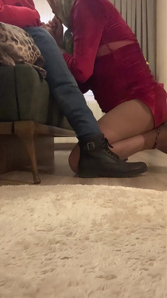 cd_aysemmm: Pomáhala jsem svému nevlastnímu synovi s jeho poučením. Nevím, proč...