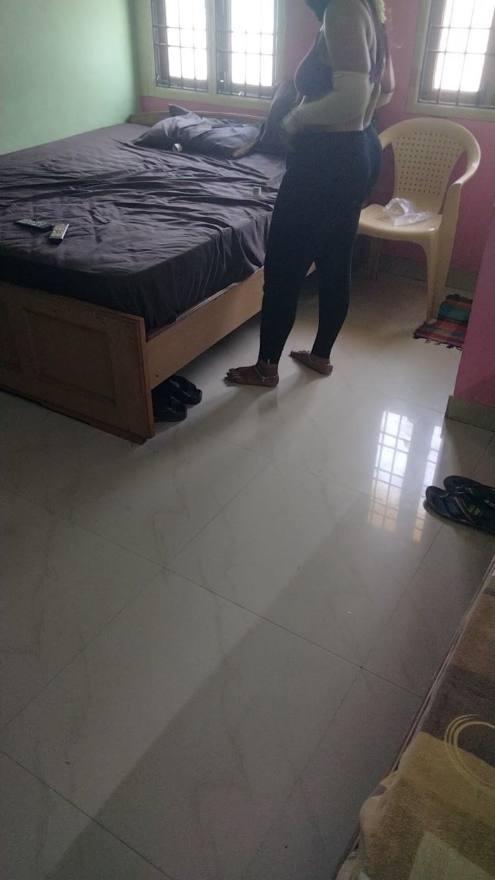 Tamil lesbian: Pregătirea pentru filmarea videoclipurilor porno