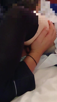 Aku pengen banget disepong sama suster imut dengan kostum cosplay sampai dicrot di dalam