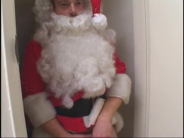 Cumming Soon: Elle se fait goder pour Noël