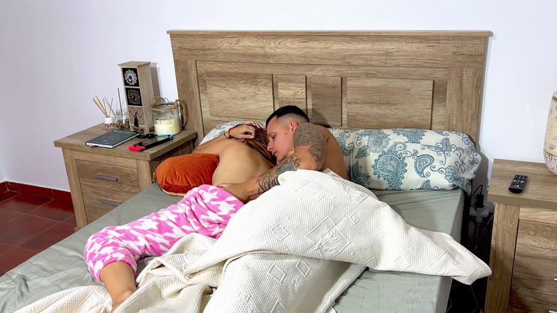 Labestiaylabella: Thức dậy và đụ? Tôi đã rất hứng tình, tôi để lại sữa...