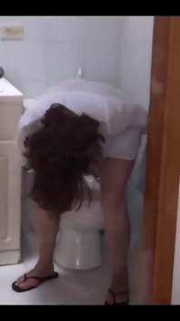 I Record My Stepmom Urinating on the Beach and Washing Her Hairy Pussy