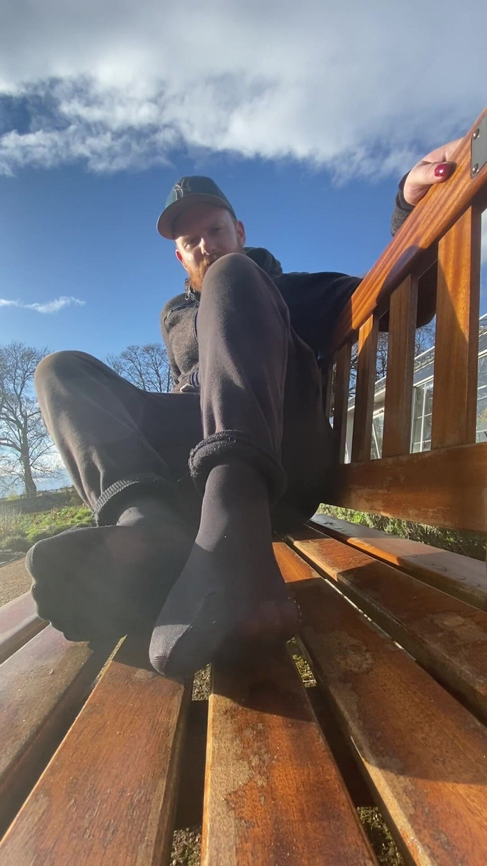 Ava Maxwell: Outdoor Foot Worship