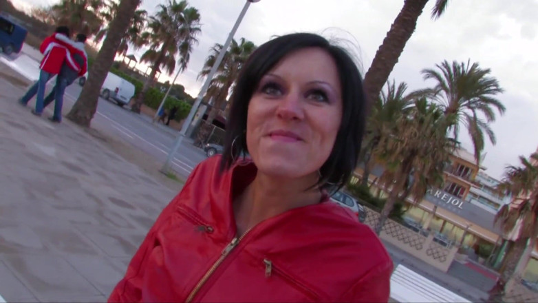 Slutty Milf: MILF rides cock nicely with her dear ass