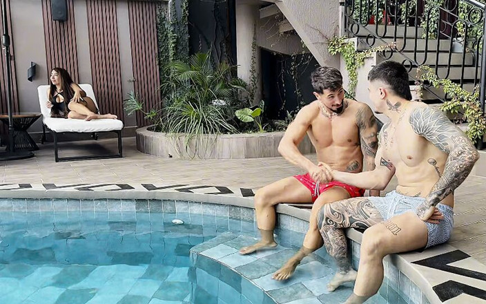 DuvanSr: Kami Penetrate Berganda awek Mexica yang kami temui di hotel -...