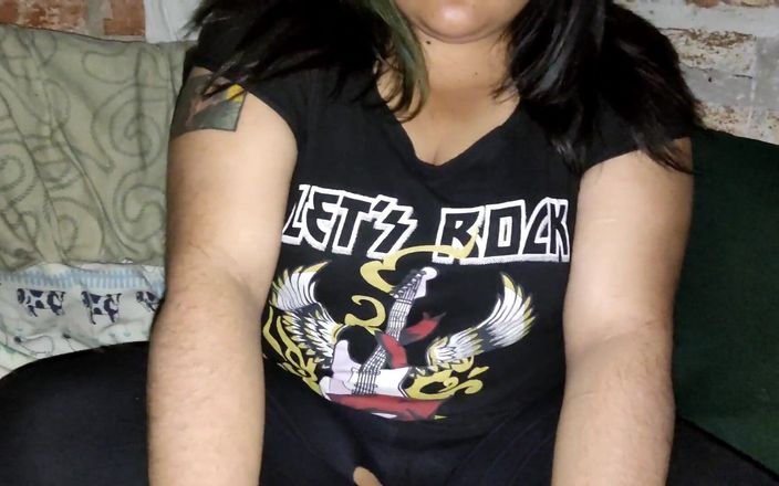 FANTASIAHARDCORESEX: Ma demi-sœur essaye de me sucer la bite pour ne...