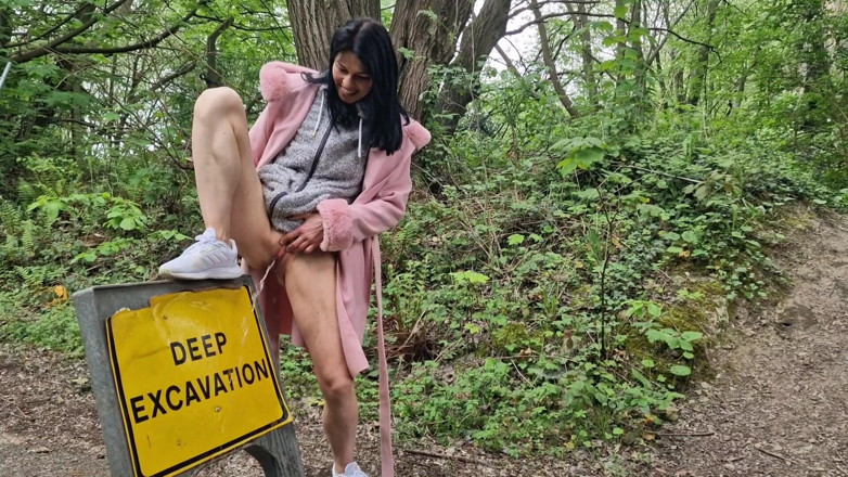 Nicky Brill: Outdoors Naked Gaping and Pissing