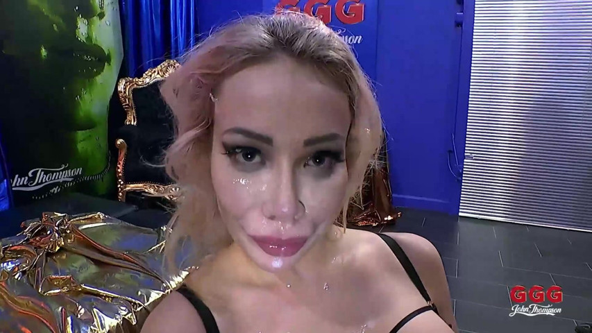 Ggg John Thompson Hot MILF Drinking Piss in Bukkake Gangbang